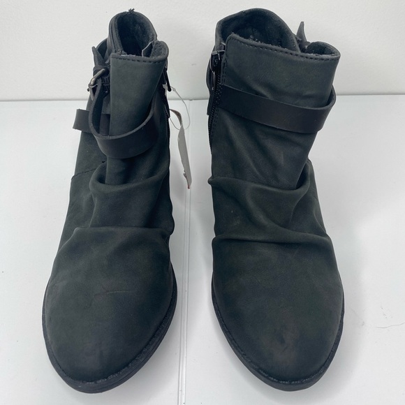 Blowfish NWT No Box Black Heeled Boots with Chunky Heel - Picture 7 of 7